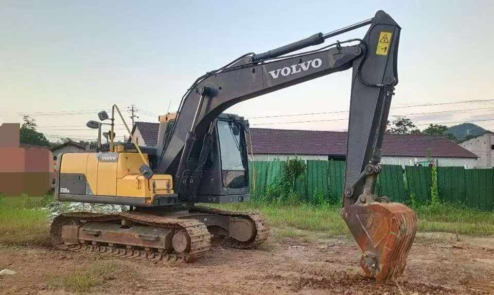 Buy Volvo L120E Used Excavator / 7
