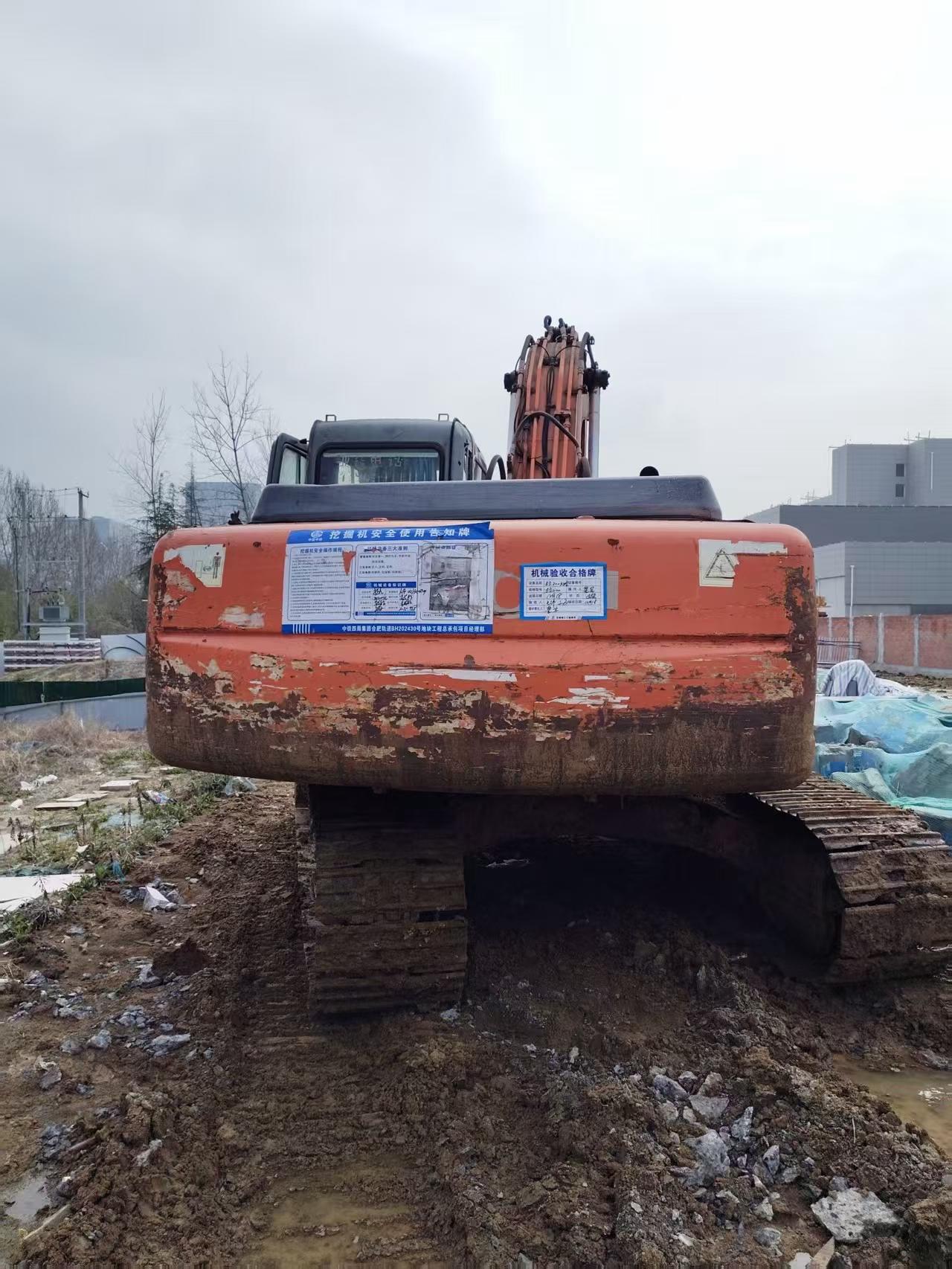 Buy Hitachi ZX200-3G Used Excavator / 3