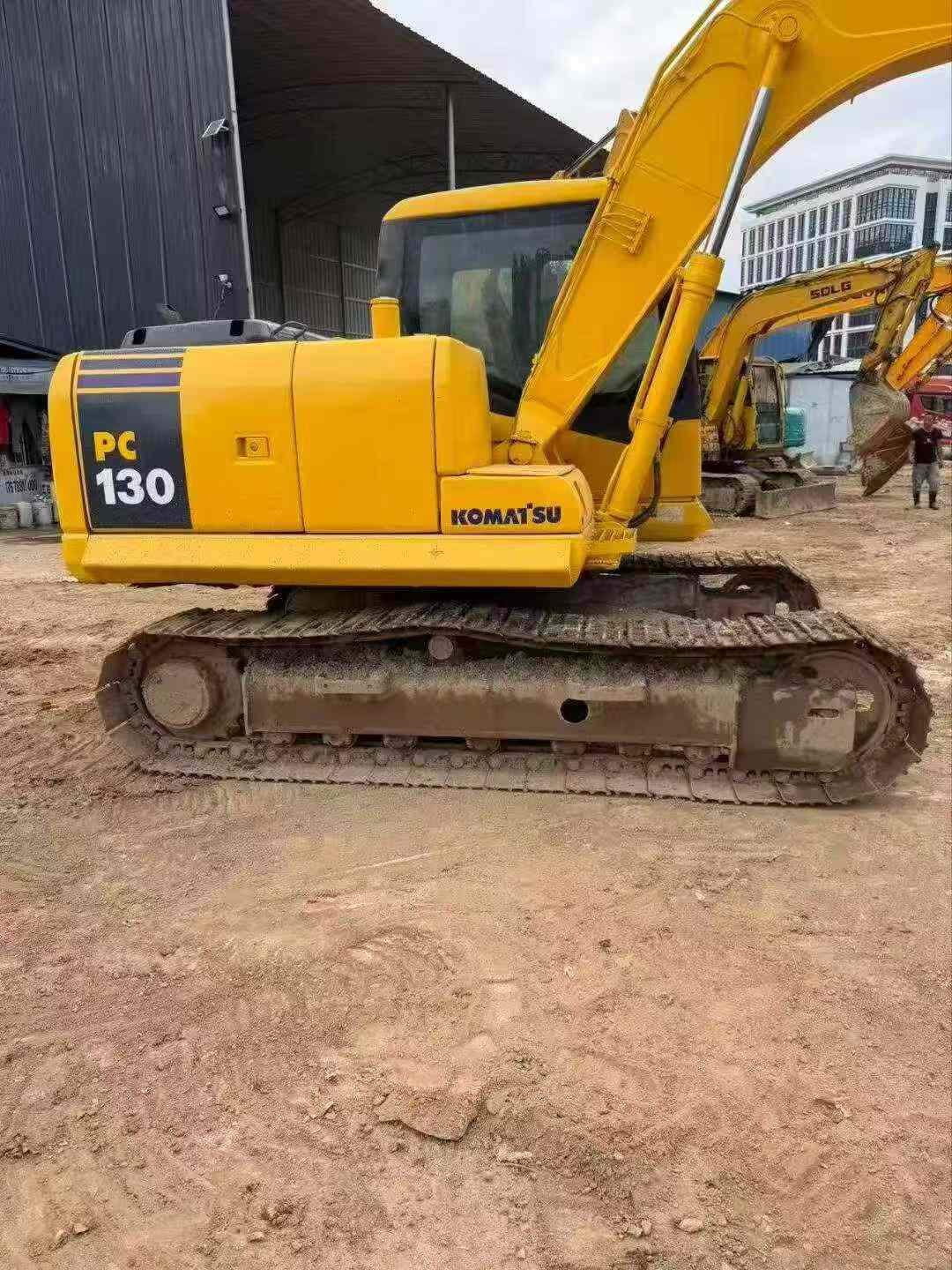 Buy Komatsu PC130 Used Excavator / 3