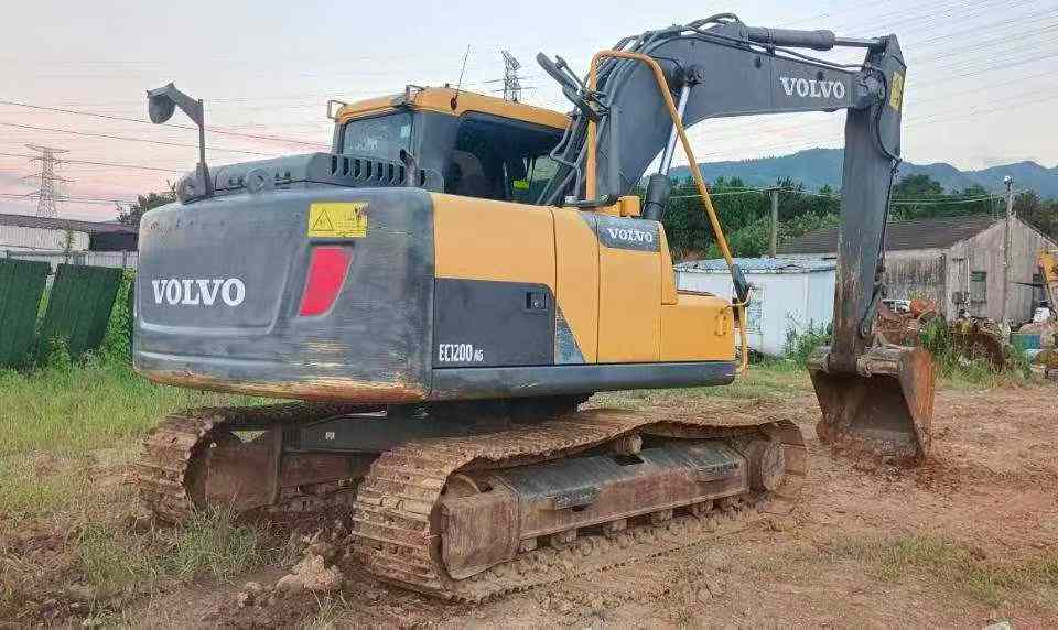 Buy Volvo L120E Used Excavator / 8