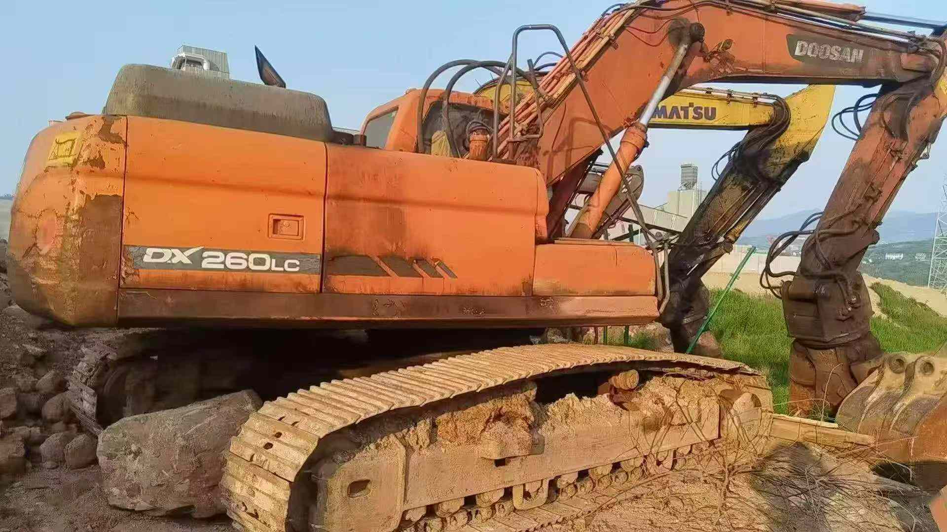 Buy Doosan DX260LC Used Excavator / 3