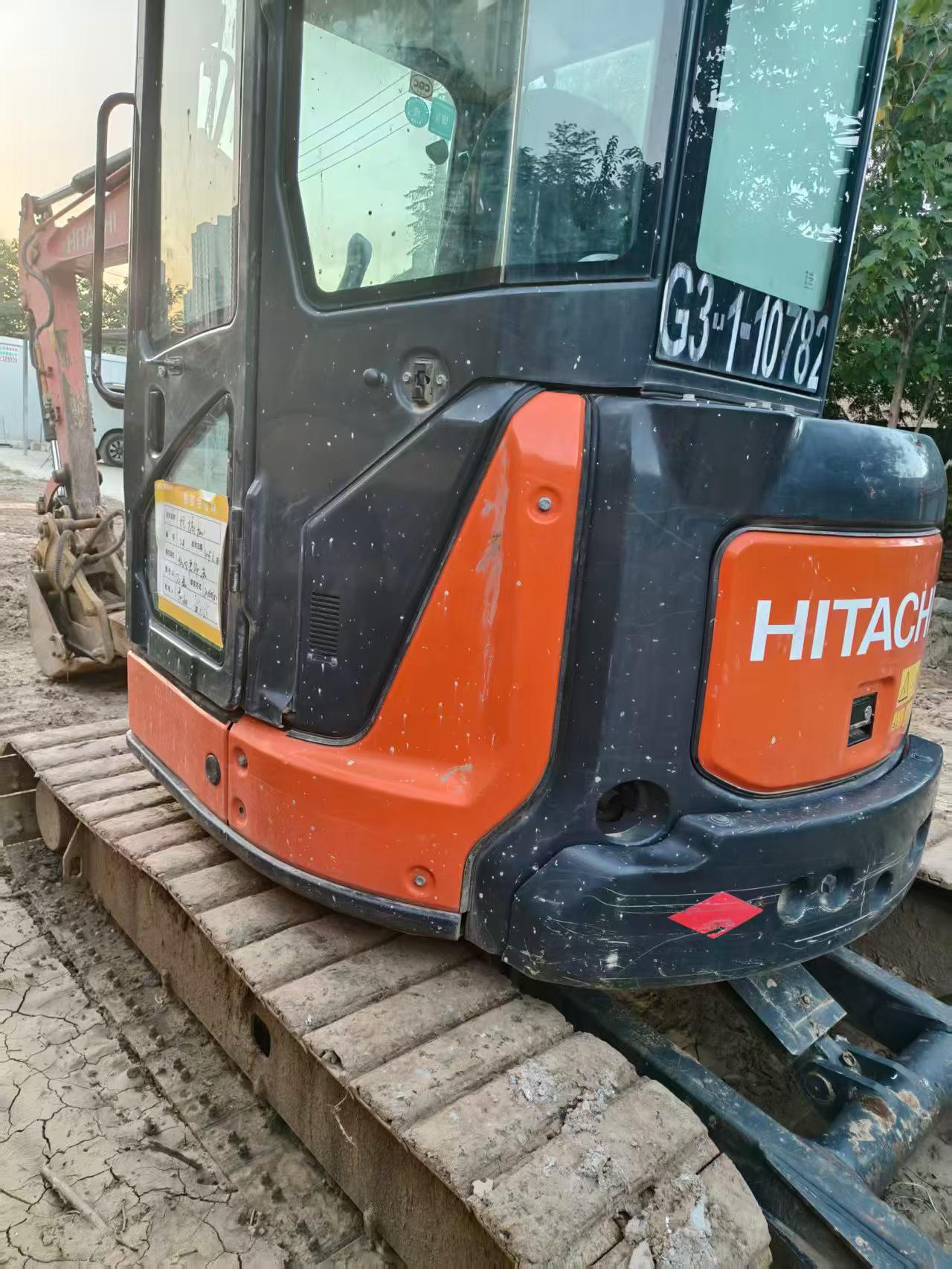 Buy Hitachi EX55 Used Excavator / 3