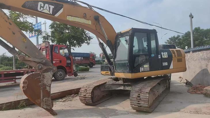 Buy Caterpillar 320GC Used Excavator / 1