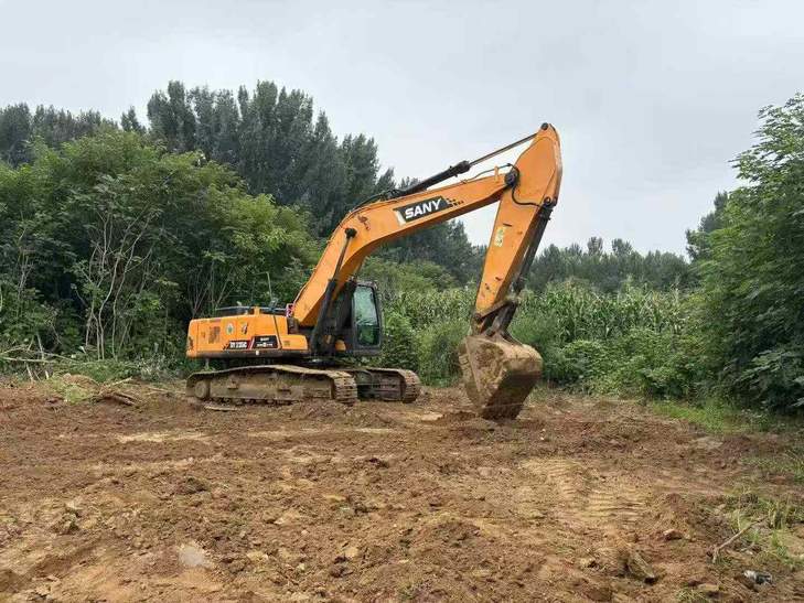 Buy Sany SY235C-8 Used Excavator / 1