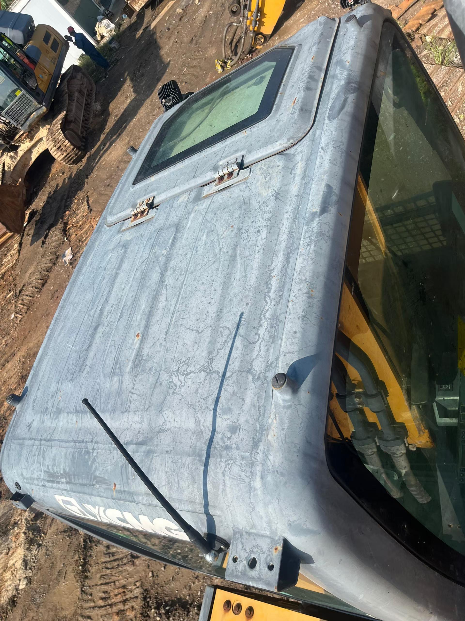 Buy XCMG XE370 Used Excavator / 8