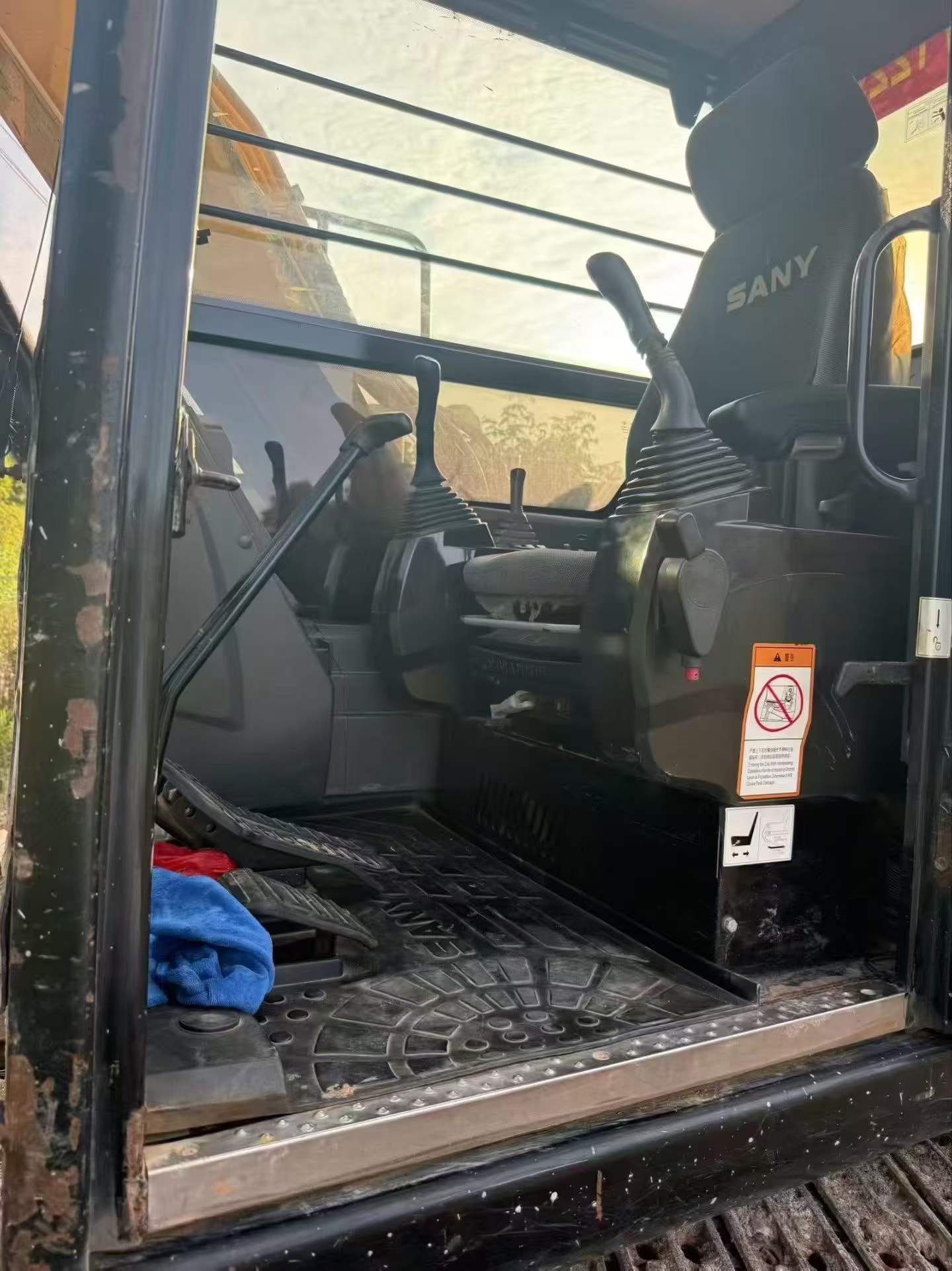 Buy Sany SY75 Used Excavator / 6