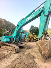 Buy Kobelco SK260 Used Excavator / 4 Buy Kobelco SK260 Used Excavator / 4