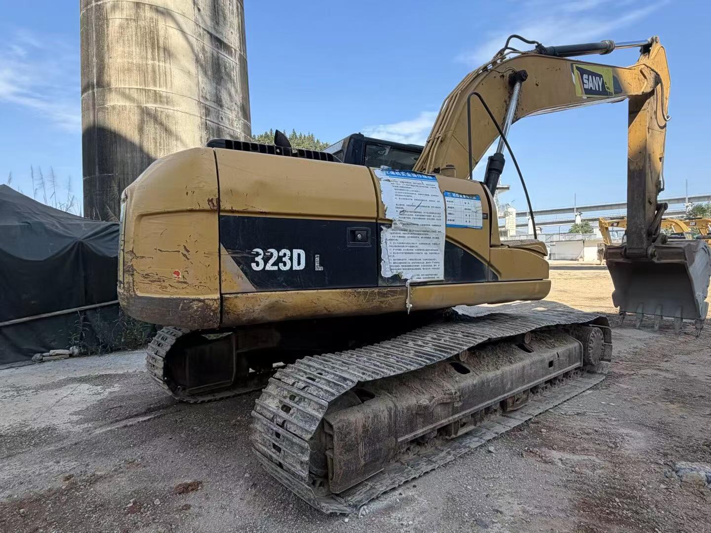 Buy Caterpillar 323DL Used Excavator / 2