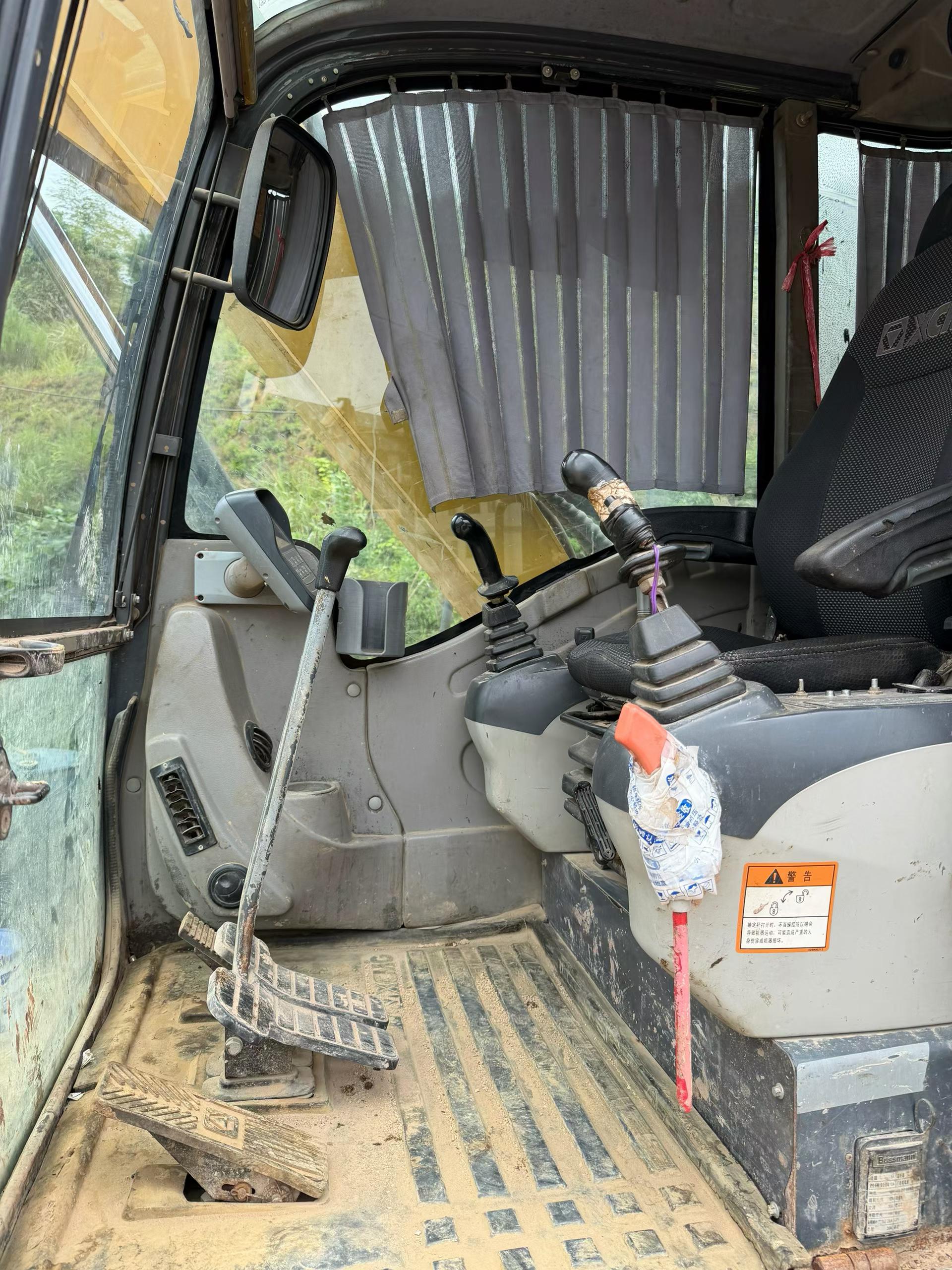 Buy XCMG XE75C Used Excavator / 8