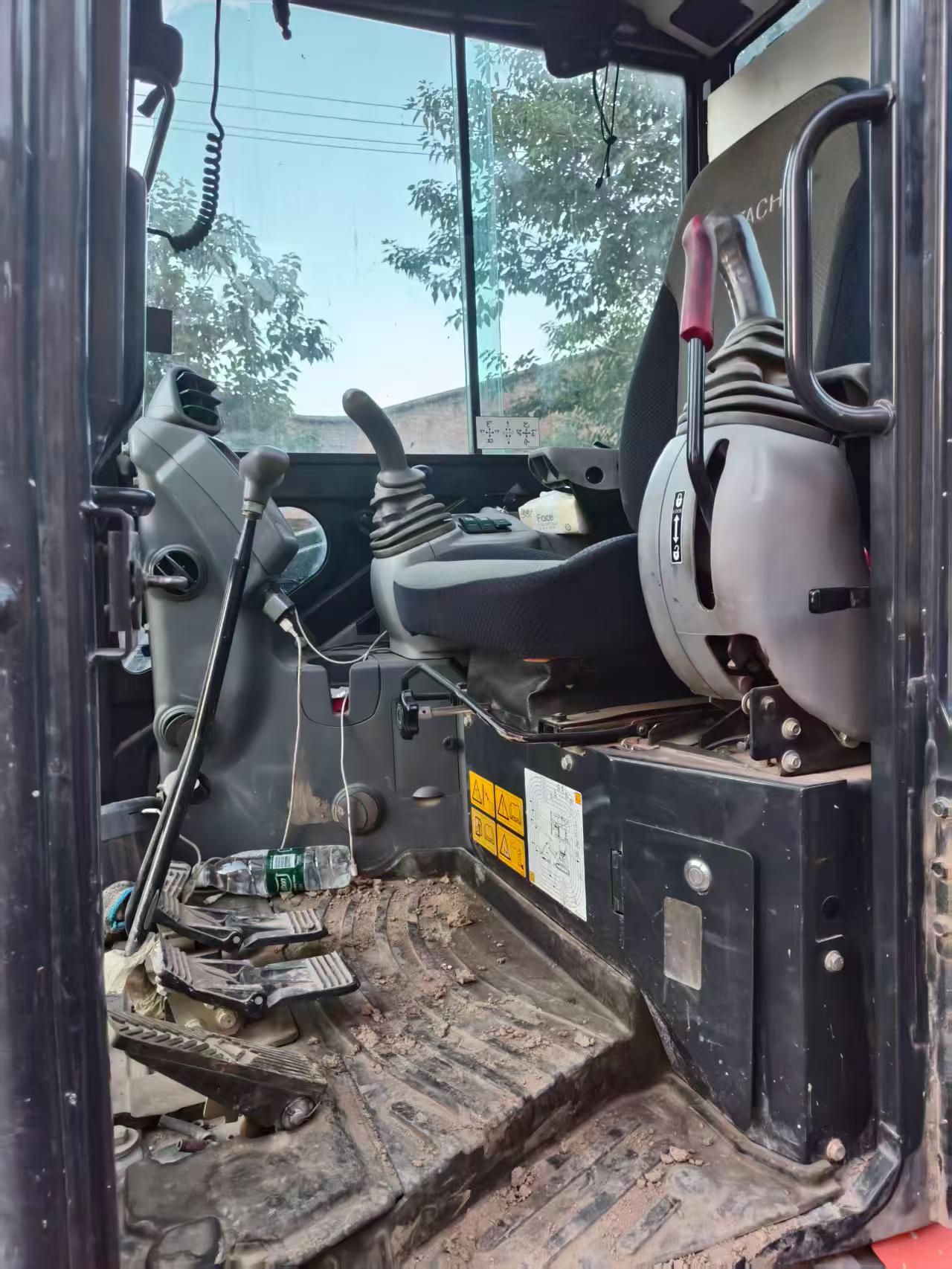 Buy Hitachi EX55 Used Excavator / 6