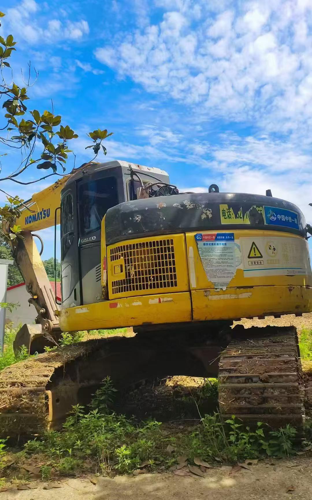 Buy Komatsu PC228US-3 Used Excavator