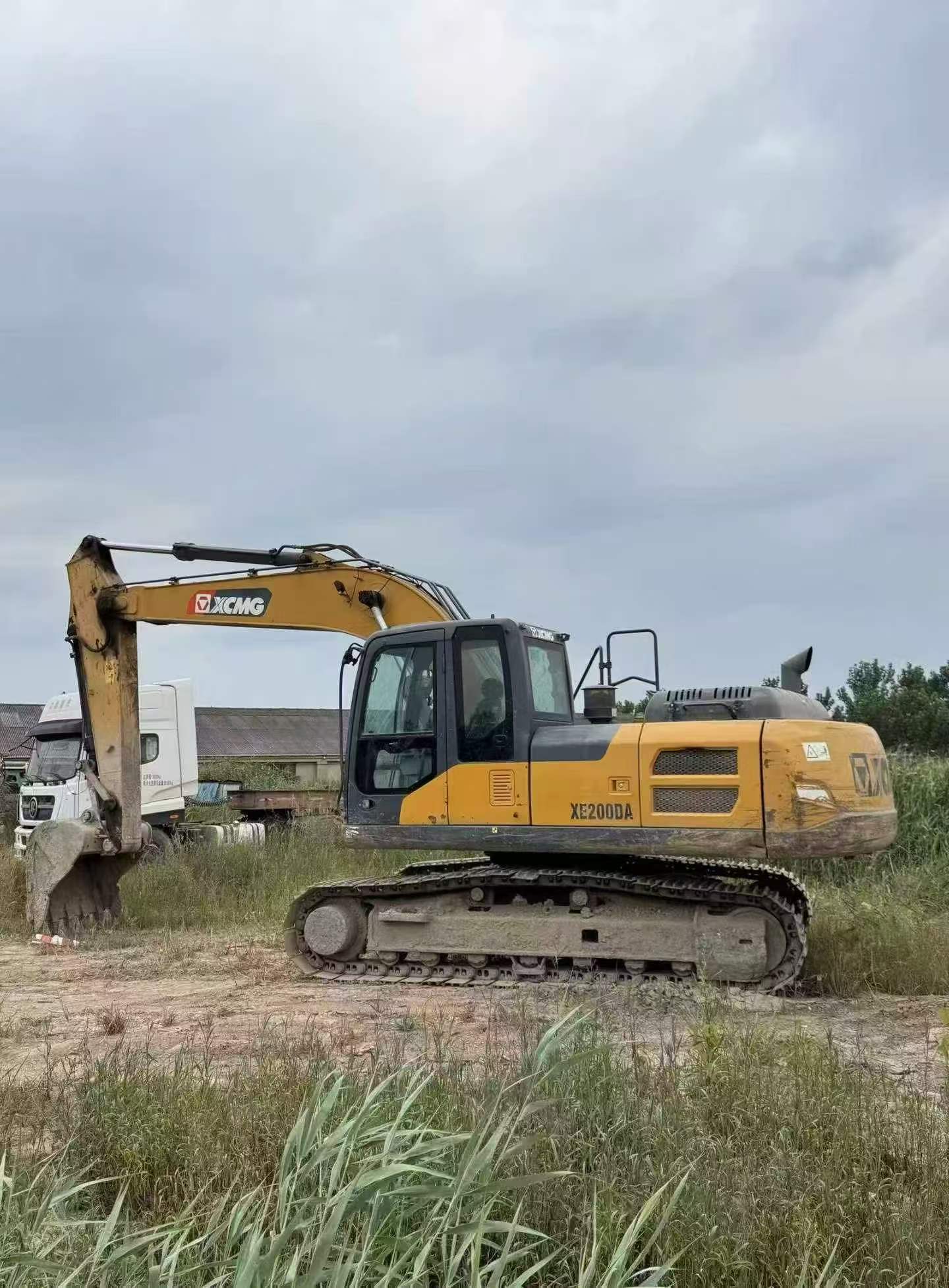 Buy XCMG XE200 Used Excavator / 6