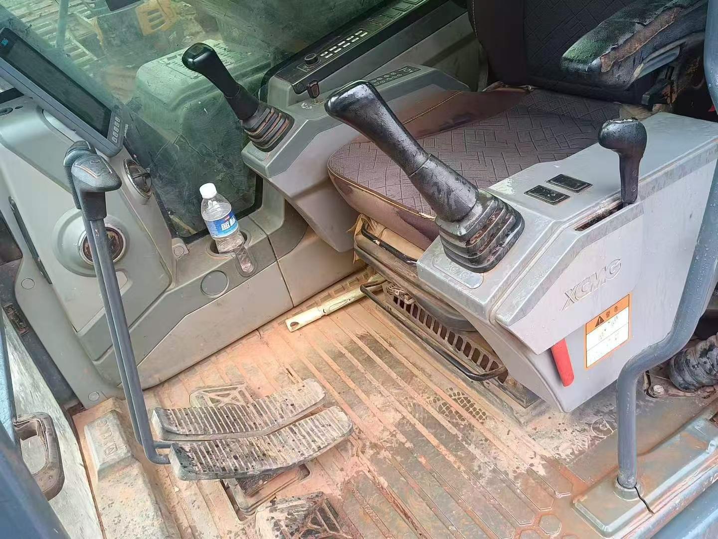 Buy XCMG XE200 Used Excavator / 8