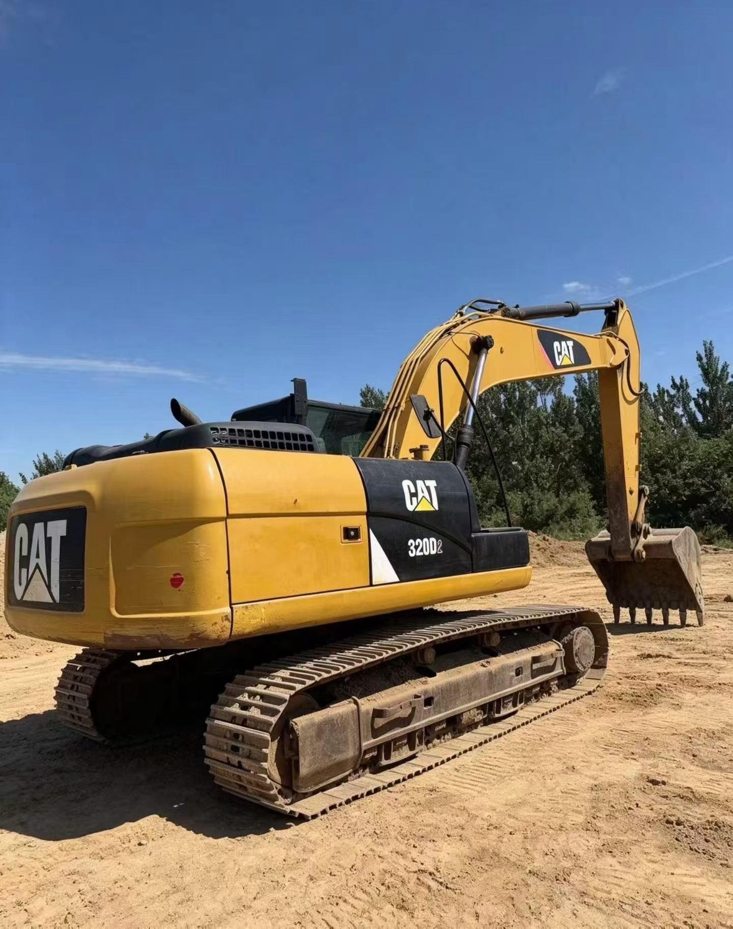 Buy Caterpillar 320D Used Excavator / 2