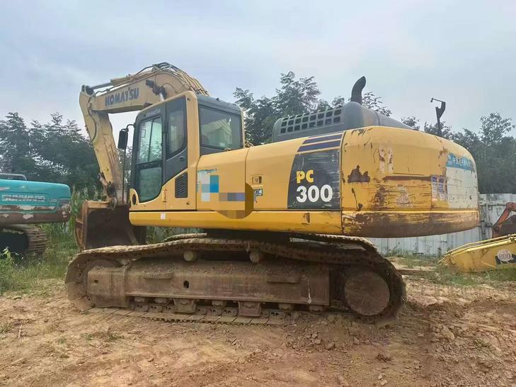 Buy Komatsu PC300 Used Excavator / 1