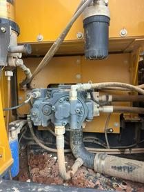 Buy XCMG XE135B Used Excavator / 4 Buy XCMG XE135B Used Excavator / 4