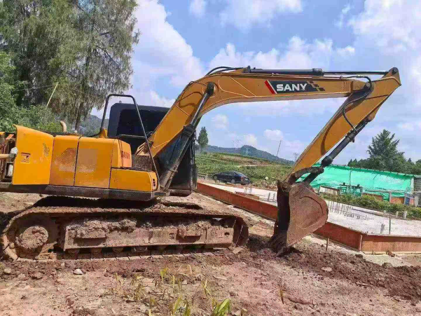 Buy Sany SY135 Used Excavator / 3