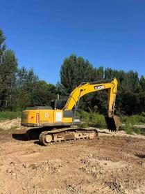 Buy XCMG XE215 Used Excavator / 2 Buy XCMG XE215 Used Excavator / 2