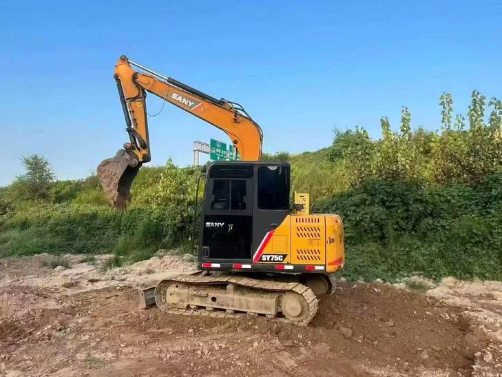 Buy Sany SY75 Used Excavator / 1