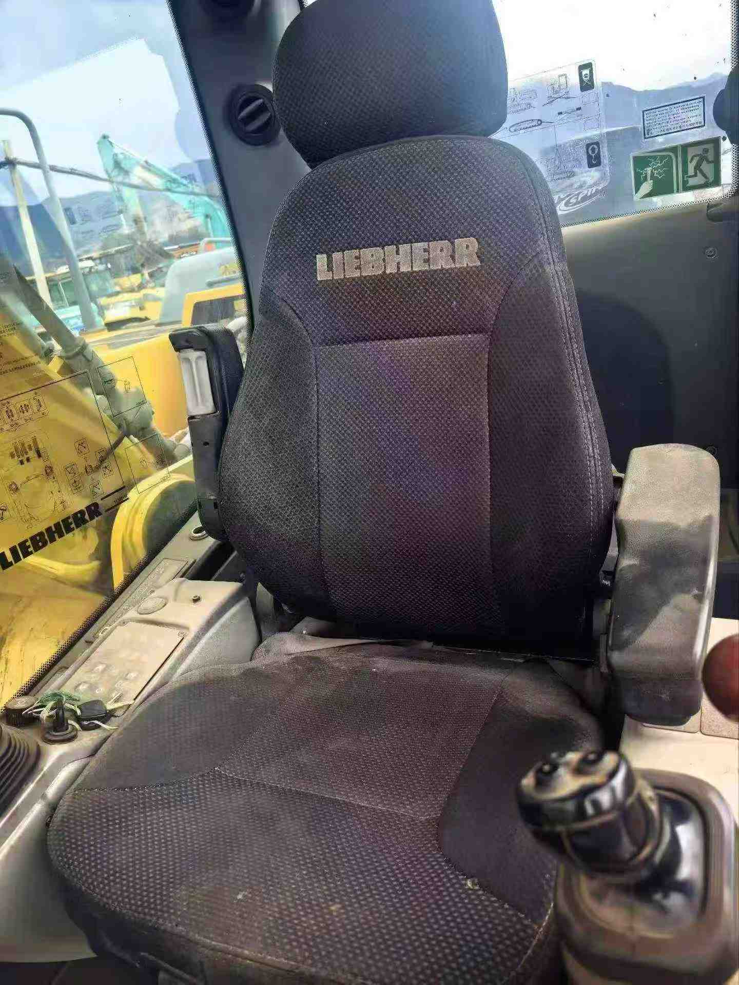 Buy Liebherr Used Excavator / 6