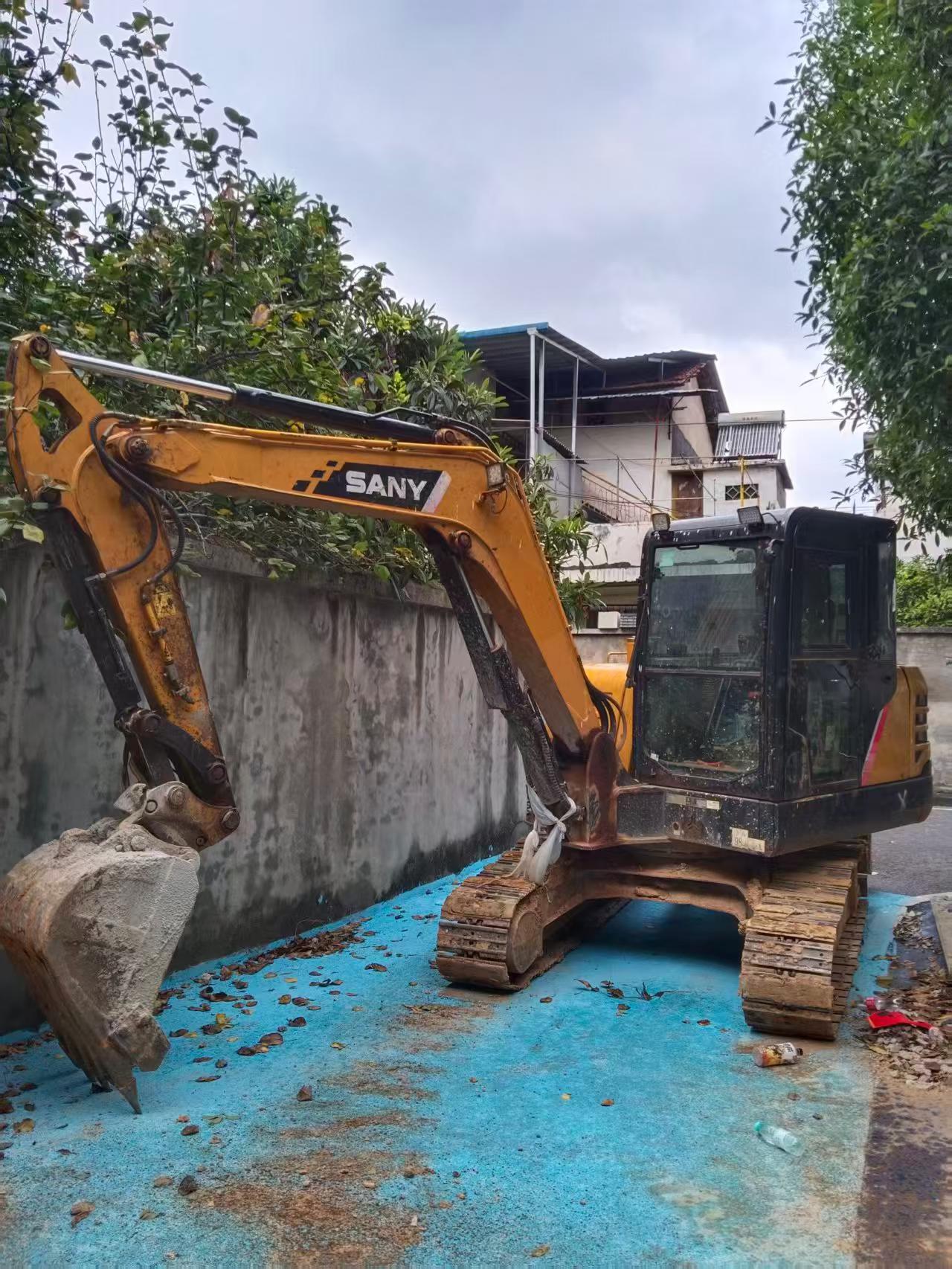Buy Sany SY60 Used Excavator / 4