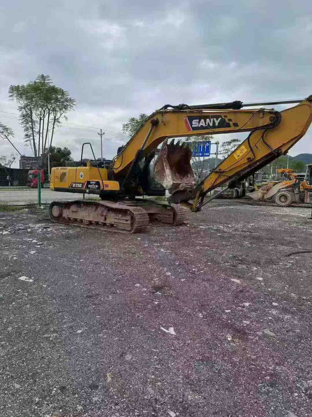 Buy Sany SY215C Used Excavator / 4