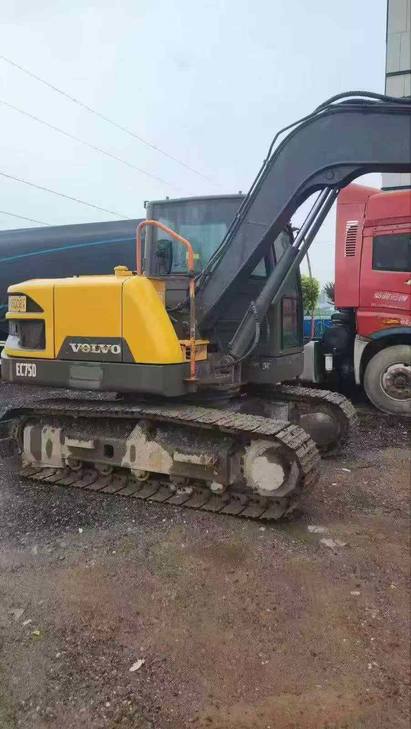 Buy Volvo EC75D Used Excavator / 1