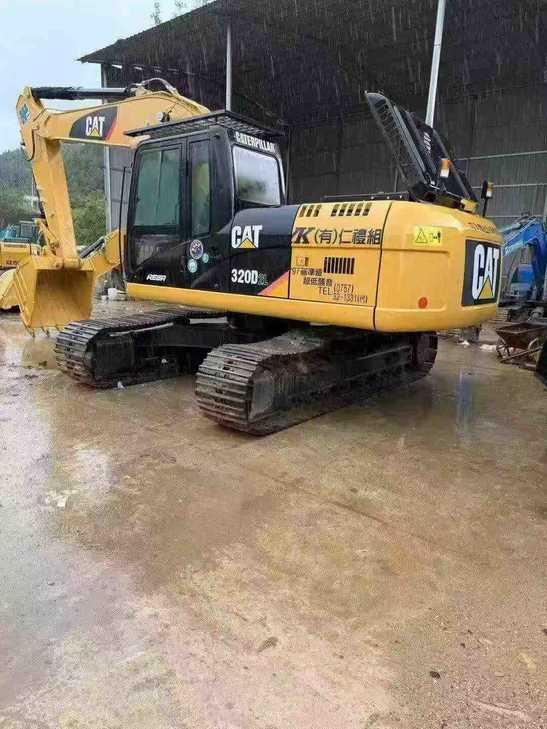 Buy Caterpillar 320A Used Excavator / 1