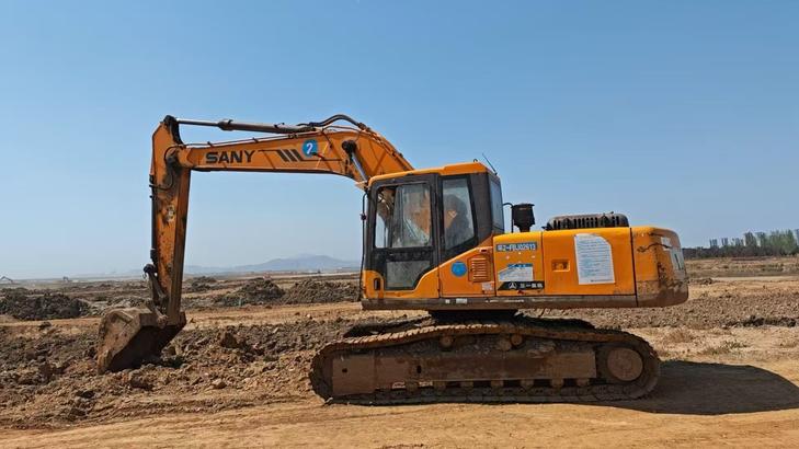 Buy Sany SY215C Used Excavator / 1