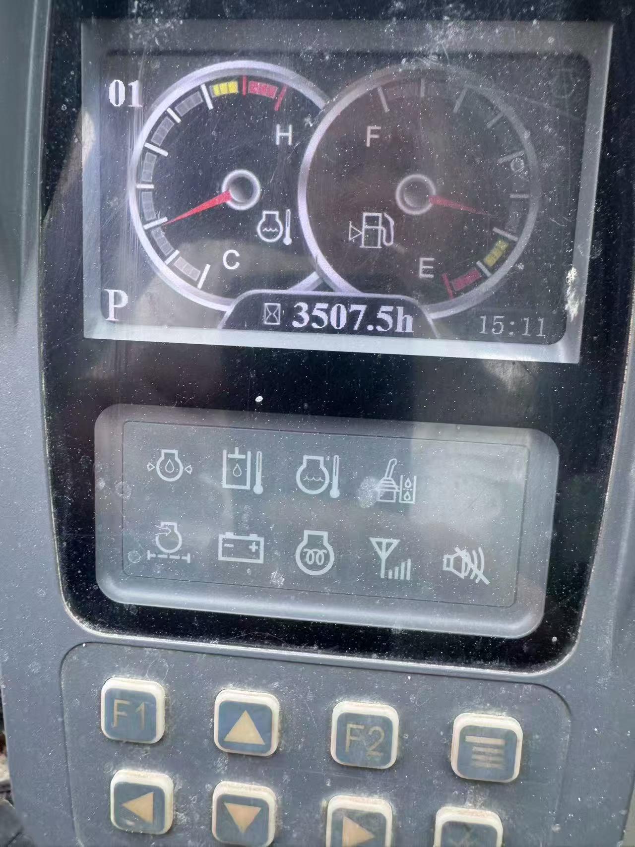 Compre Escavadeira XCMG XE60 Usada / 6