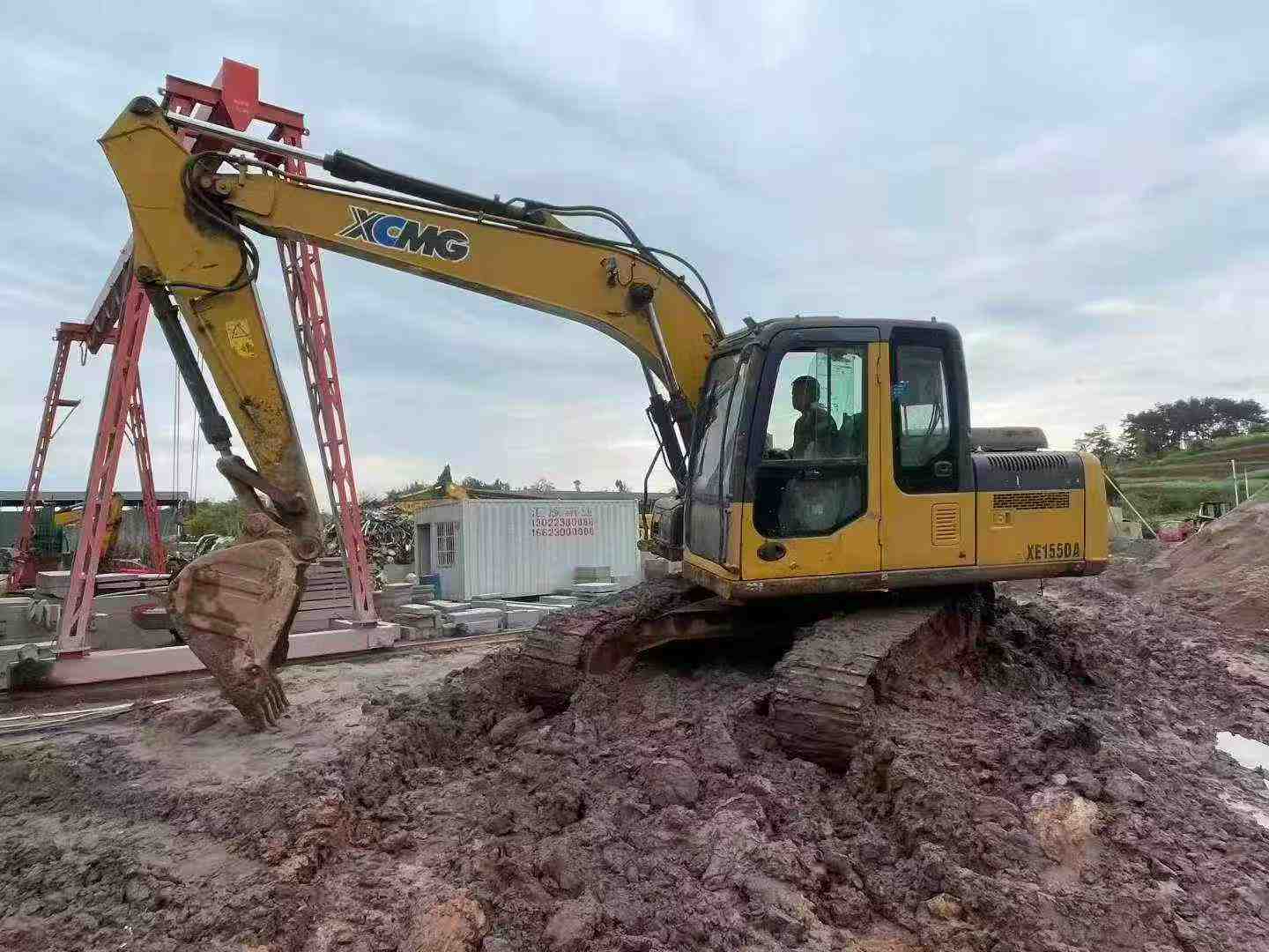 Buy XCMG XE135B Used Excavator / 8