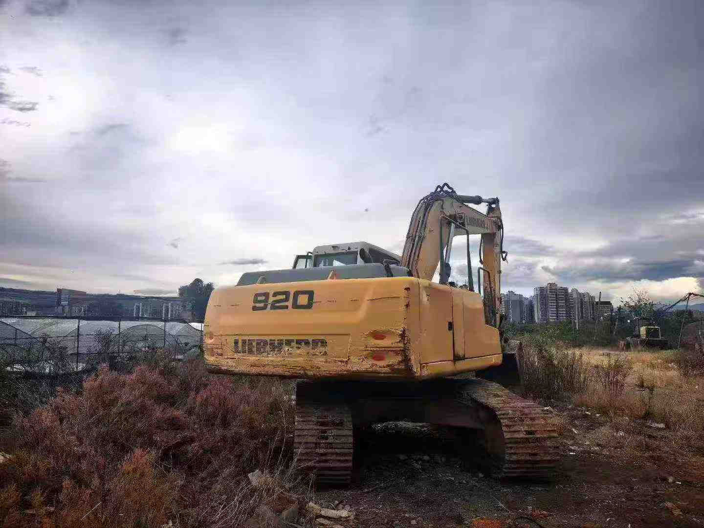 Buy Liebherr Used Excavator / 9