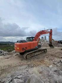 Buy Hitachi ZH200-5A Used Excavator / 6 Buy Hitachi ZH200-5A Used Excavator / 6