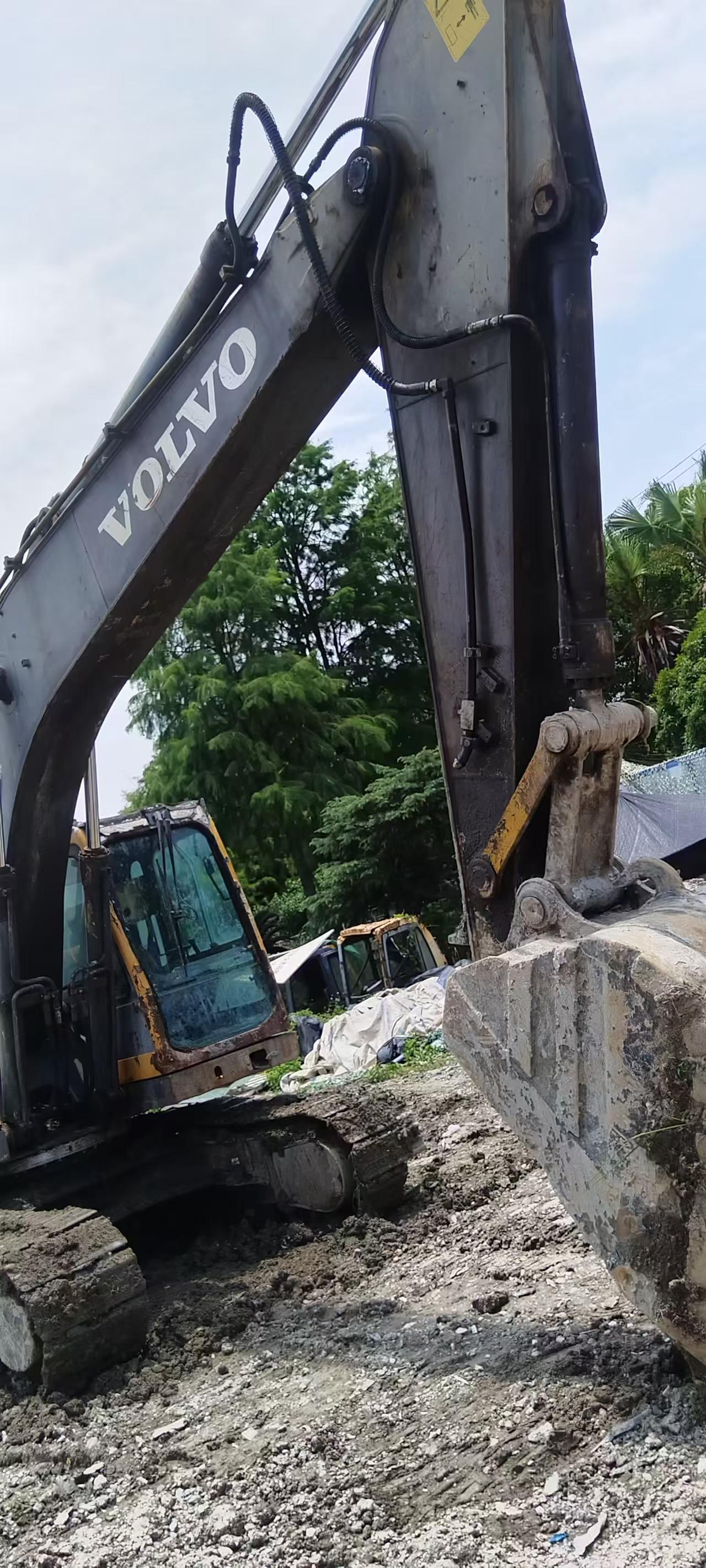 Buy Volvo EC210B Used Excavator / 2