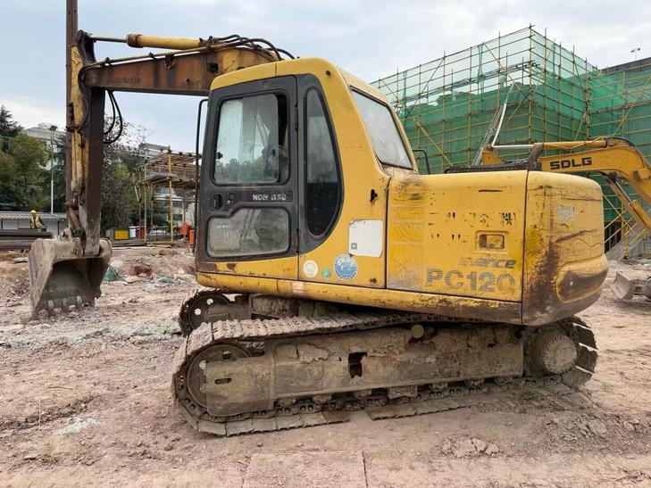 Buy Komatsu PC120-6E Used Excavator / 1