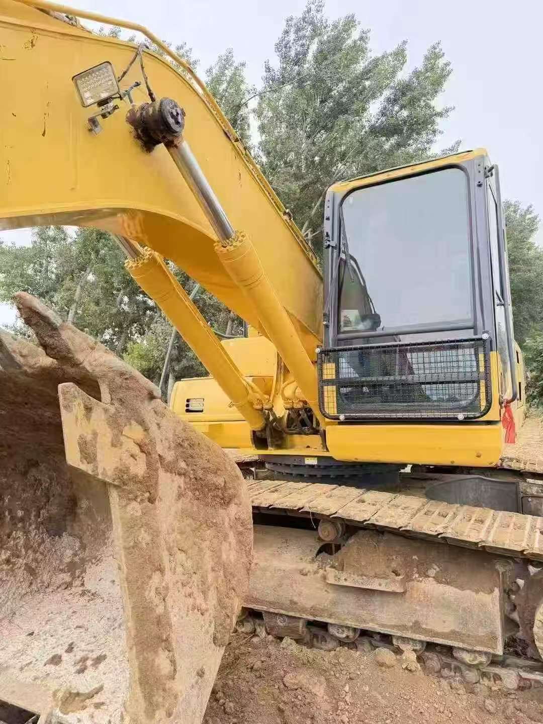 Buy Komatsu PC220 Used Excavator / 2