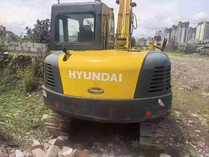 Buy Hyundai R80G Used Excavator / 1