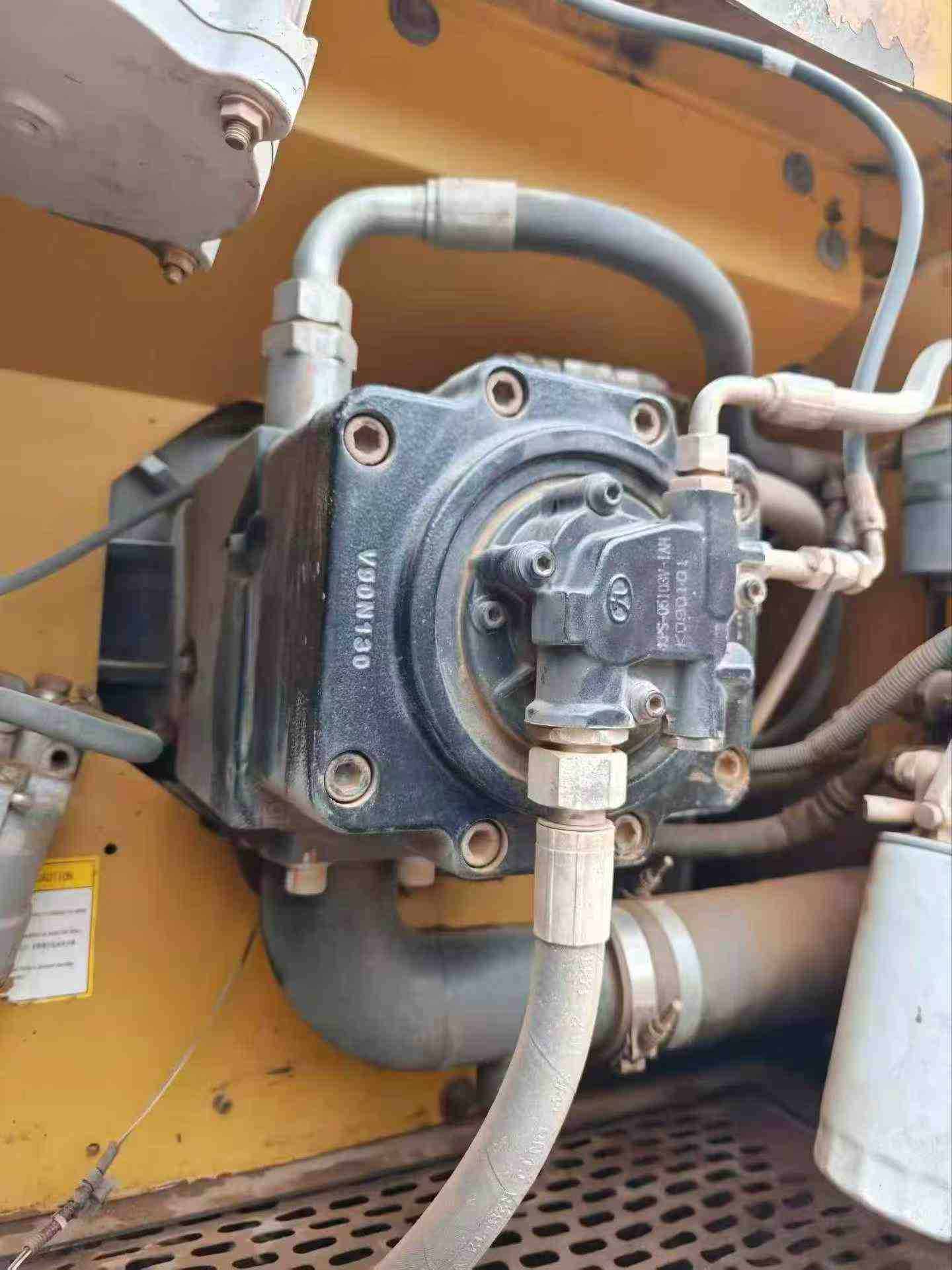 Buy Sany SY205C Used Excavator / 2