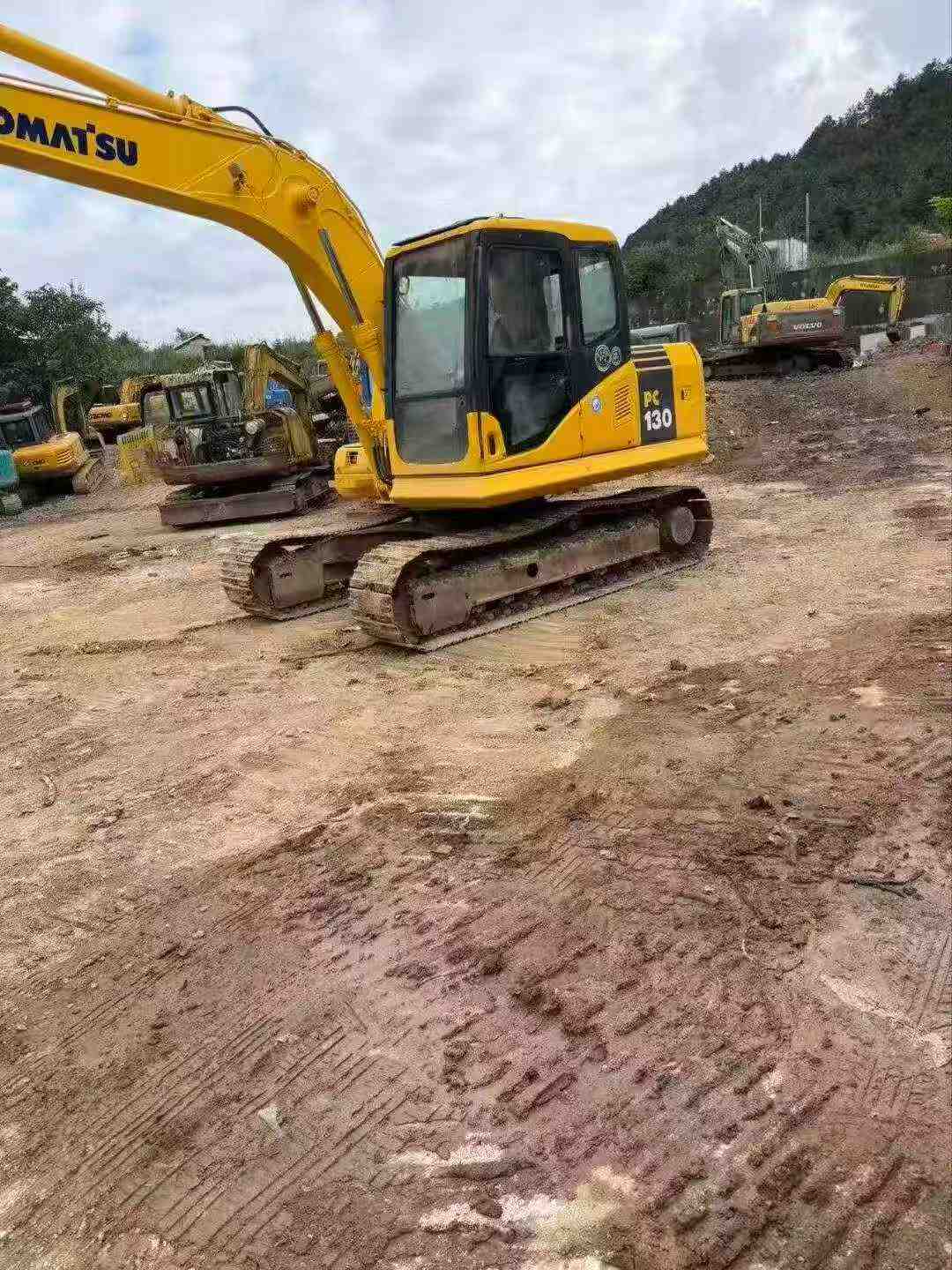 Buy Komatsu PC130 Used Excavator / 6