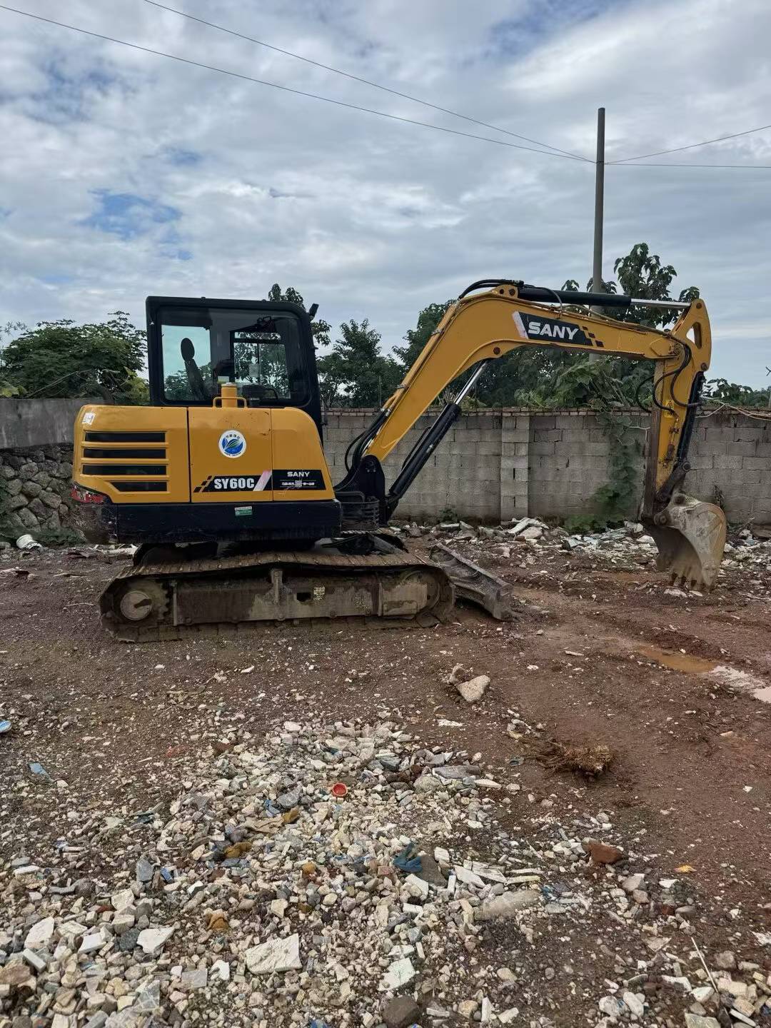 Buy Sany SY55 Used Excavator / 2