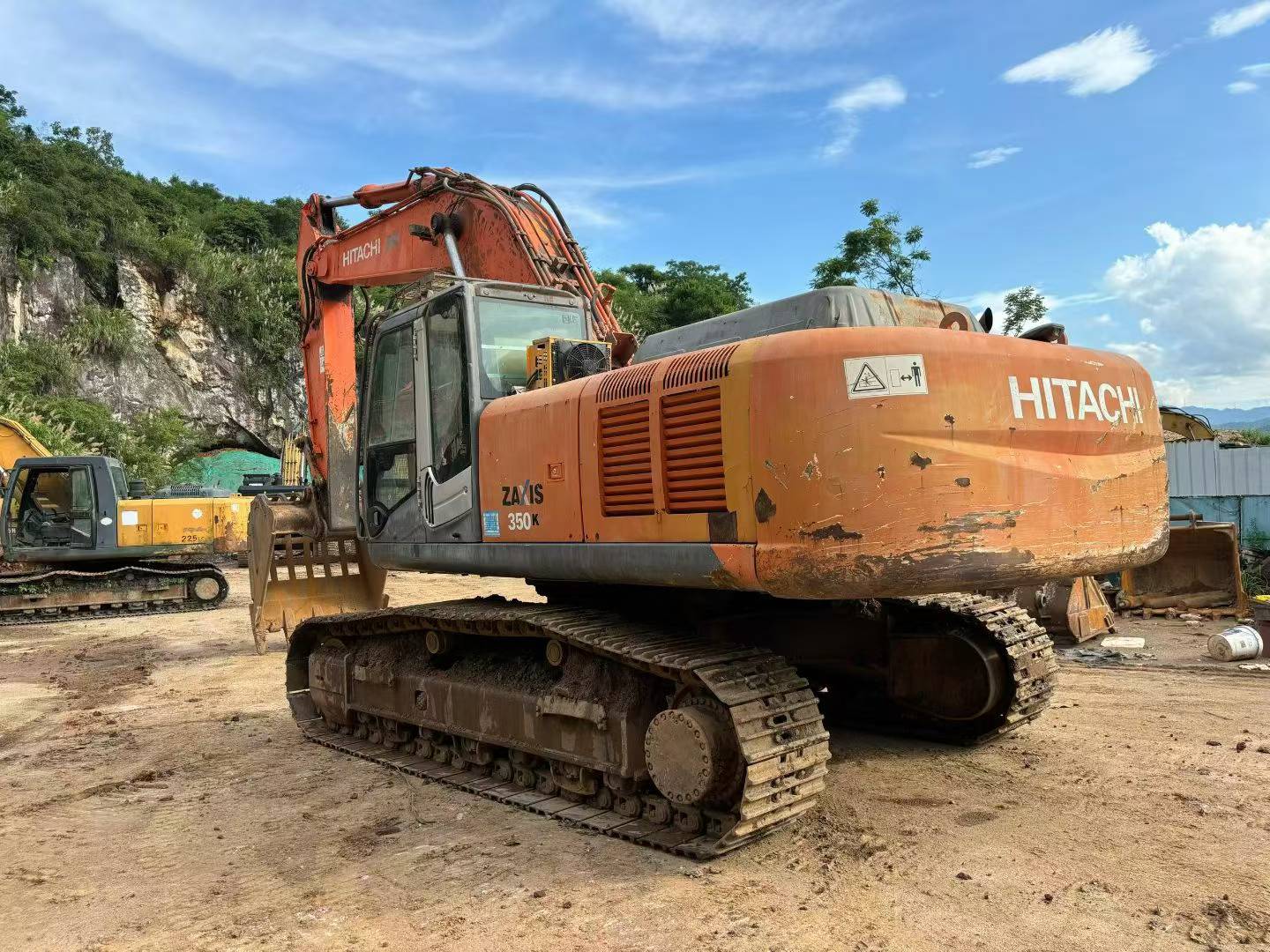 Buy Hitachi EX350 Used Excavator / 2