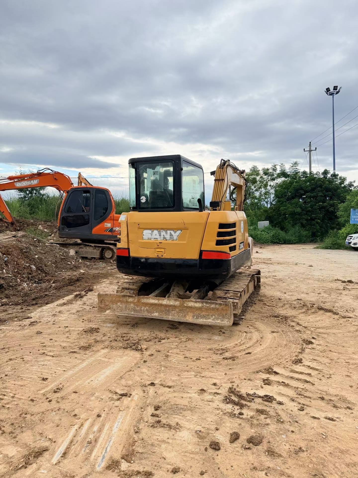 Buy Sany SY55 Used Excavator / 2