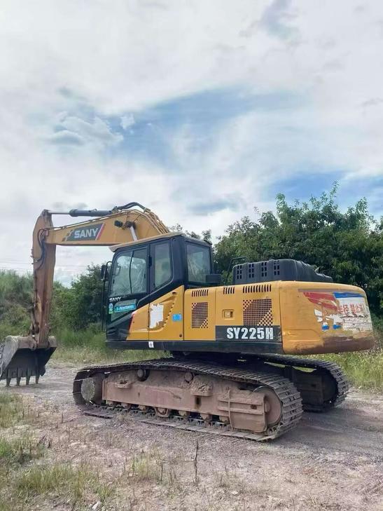 Buy Sany SY205C Used Excavator / 1