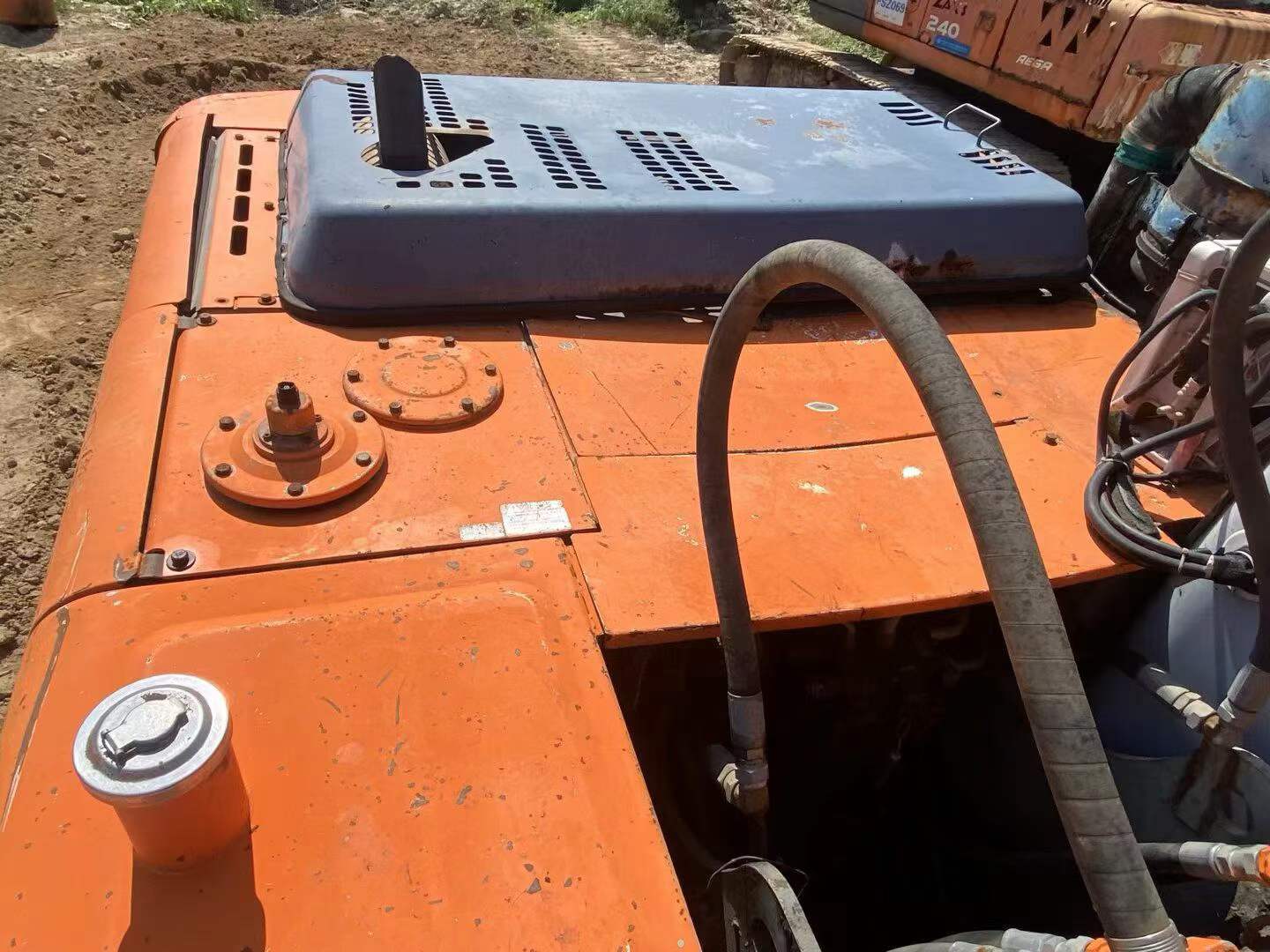 Buy Hitachi EX200-5 Used Excavator / 6