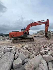 Buy Hitachi ZH200-5A Used Excavator / 3 Buy Hitachi ZH200-5A Used Excavator / 3