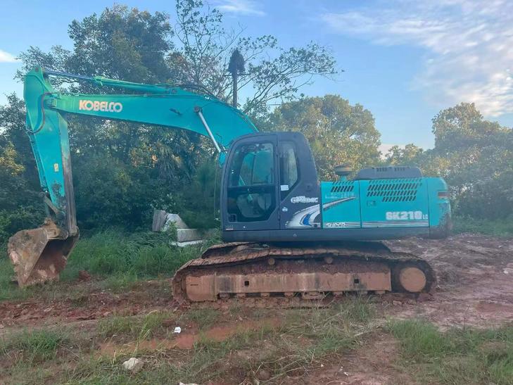 Buy Kobelco SK210 Used Excavator / 1