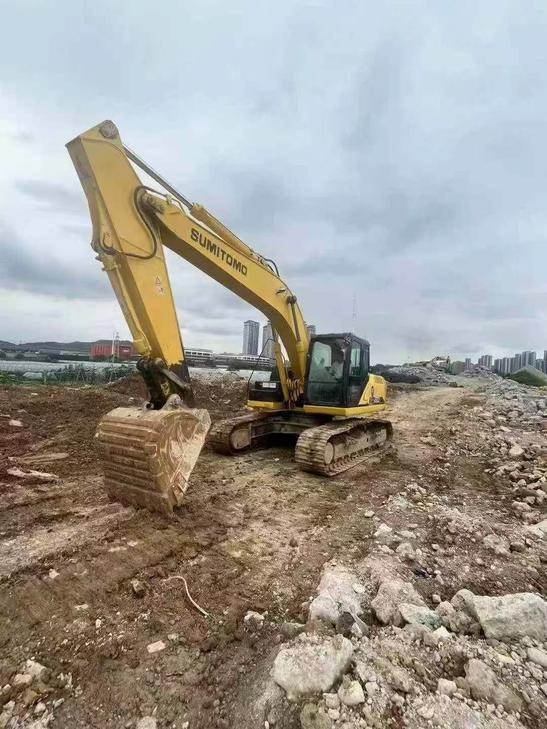 Buy Sumitomo SH220LC-3 Used Excavator / 1