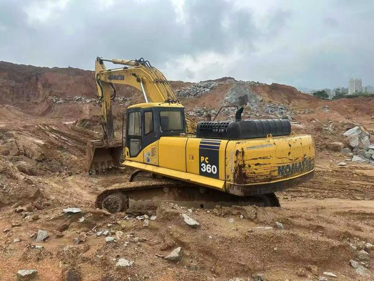 Buy Komatsu PC360-7 Used Excavator / 1
