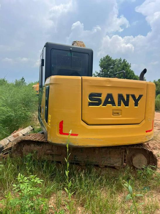 Buy Sany SY70C Used Excavator / 1