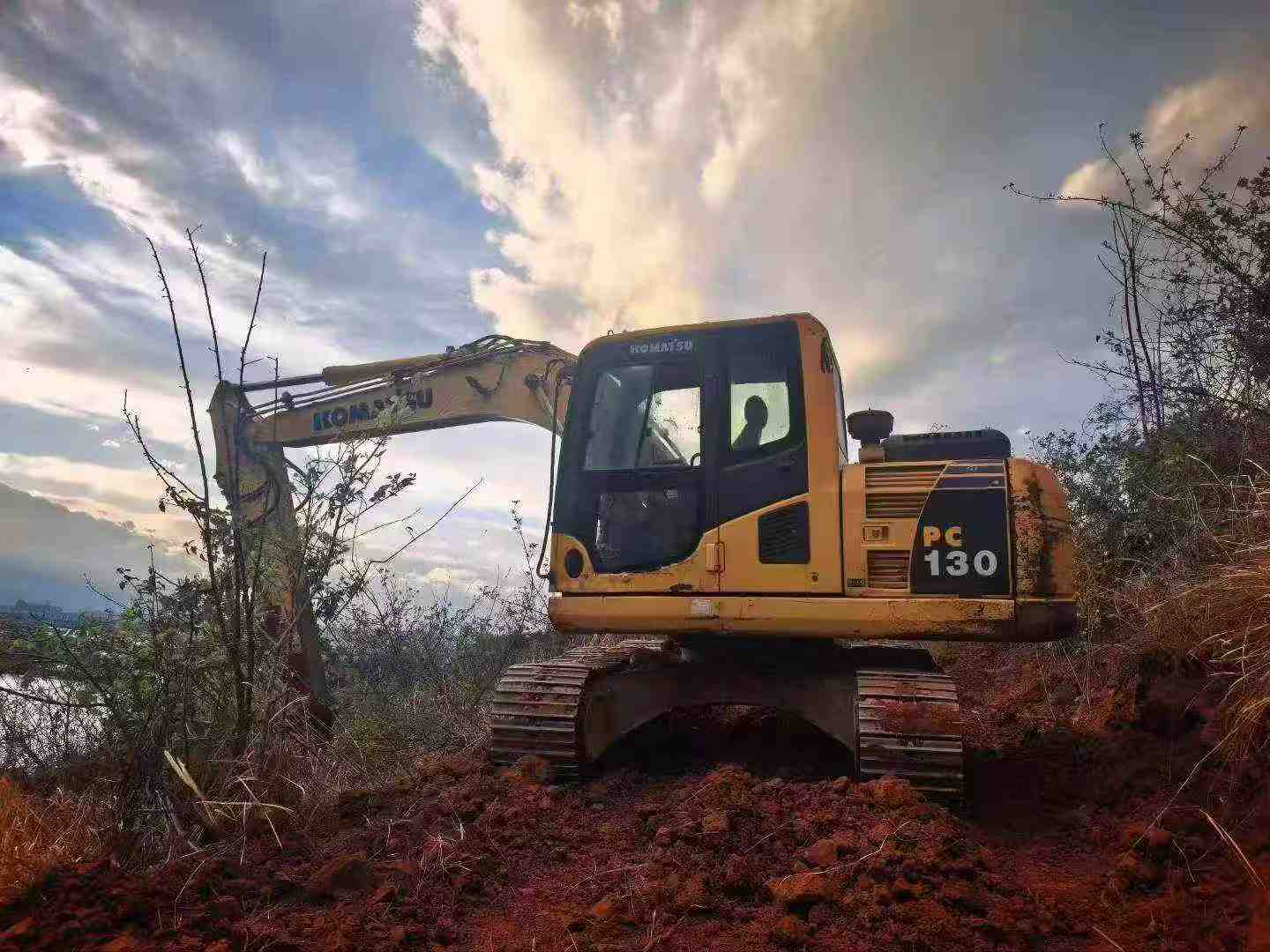 Buy Komatsu PC110-7 Used Excavator / 8